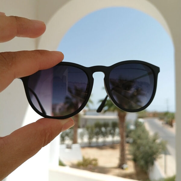 Lunette De Soleil Unisexe Haute Qualité + Protection UV REF-LUN03